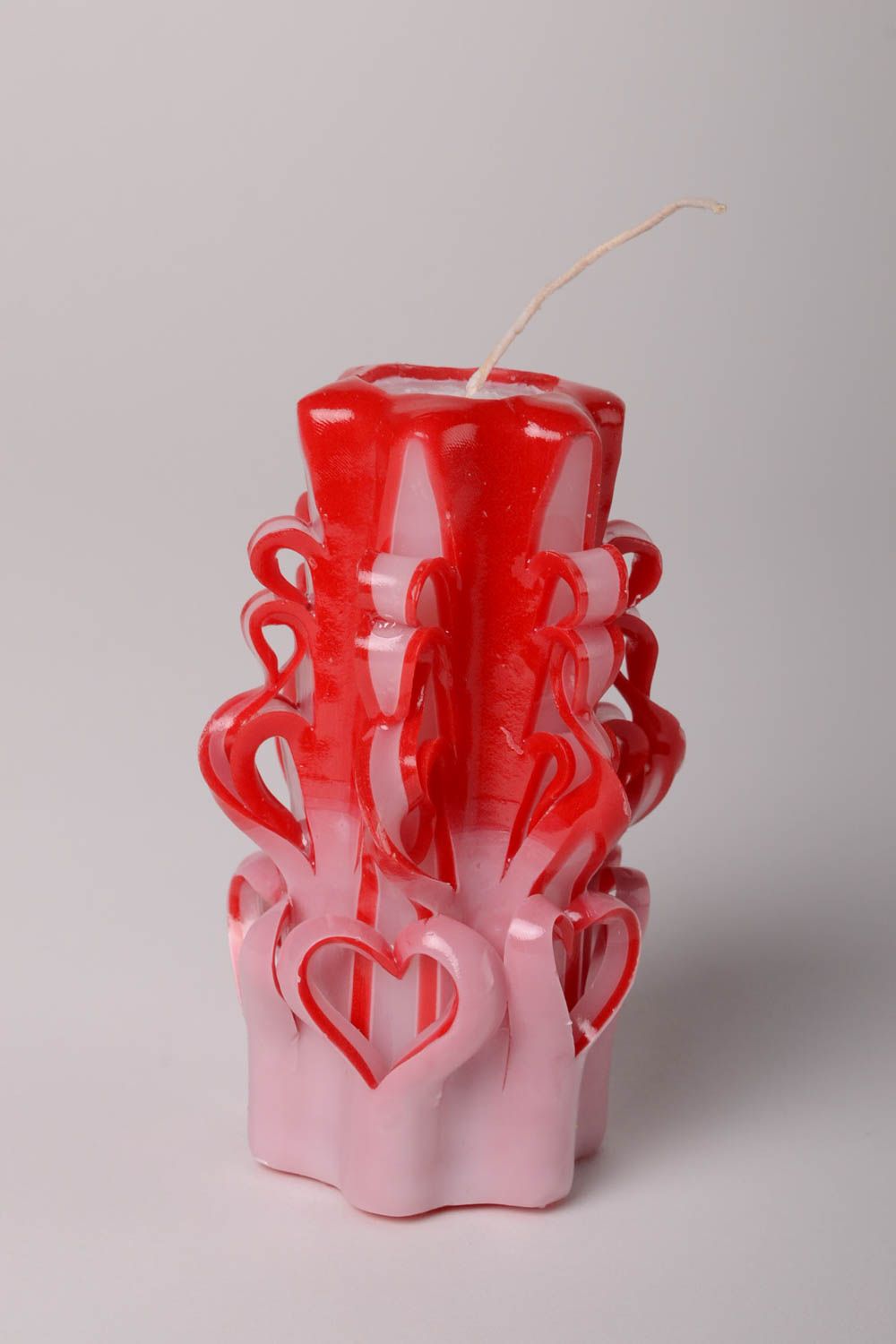Красная свеча ручной работы необычный подарок парафиновая свеча вырезанная фото 1