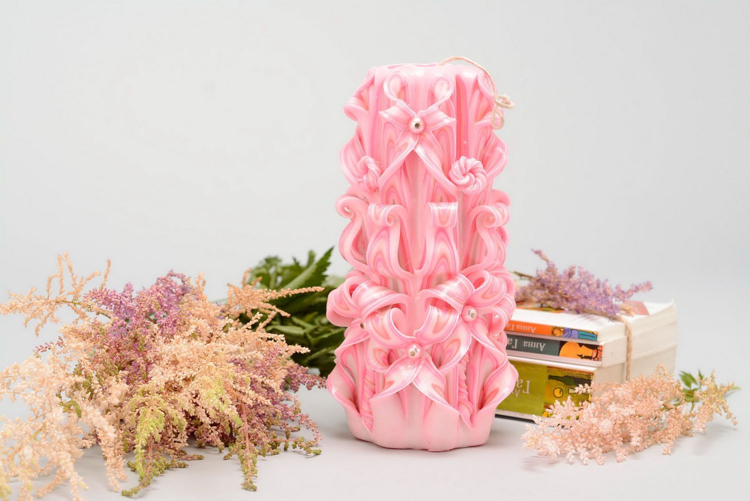 Ажурная парафионовая розовая свеча фото 1