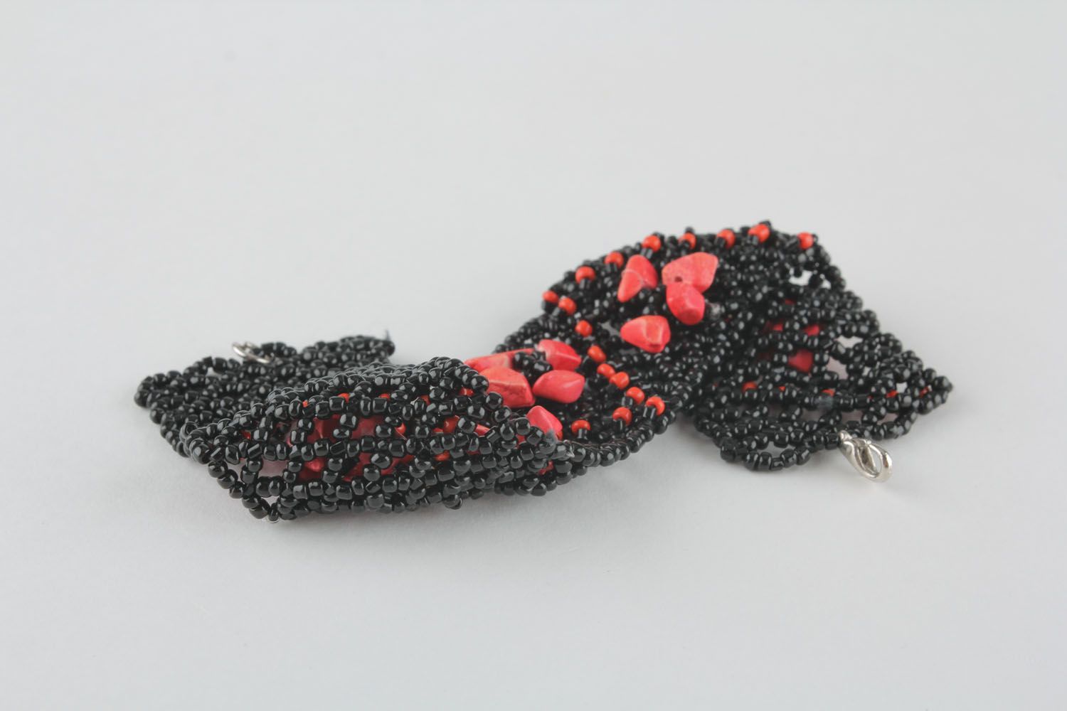 Beaded bracelet with corals photo 1