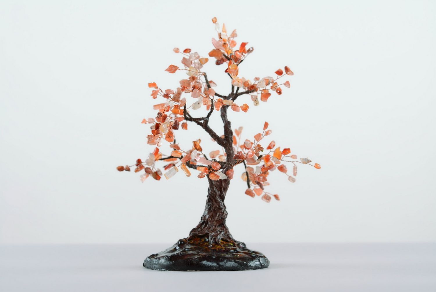 Dekorative Statuette Herbstlicher Baum aus Karneol foto 1