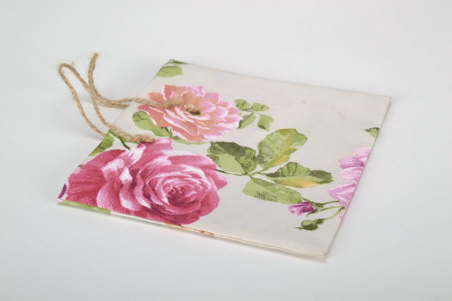 Paquet cadeau en coton avec dessin floral   photo 3