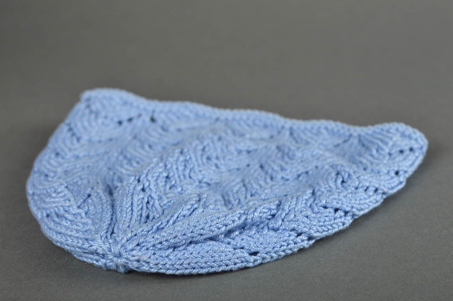 Bonnet chaud fait main Chapeau tricot au crochet bleu design Vêtement enfant photo 5