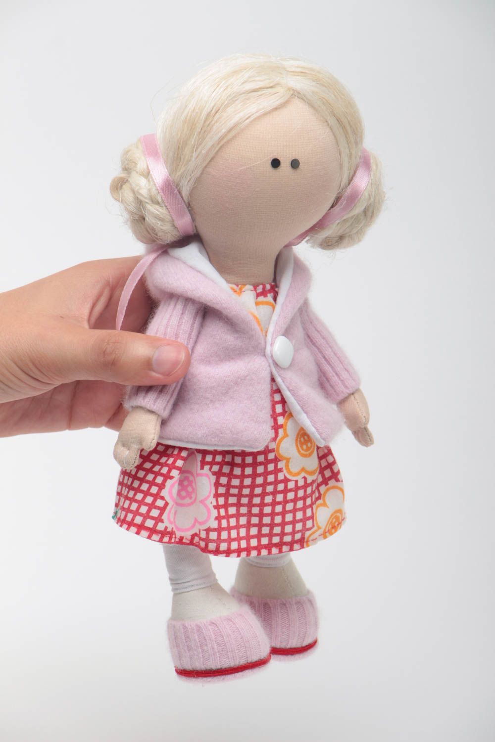Декоративная текстильная кукла ручной работы авторская из натуральных тканей фото 5