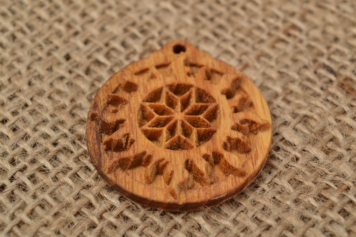 Small wooden carved round handmade protective amulet pendant Alatyr Slavic sign photo 1