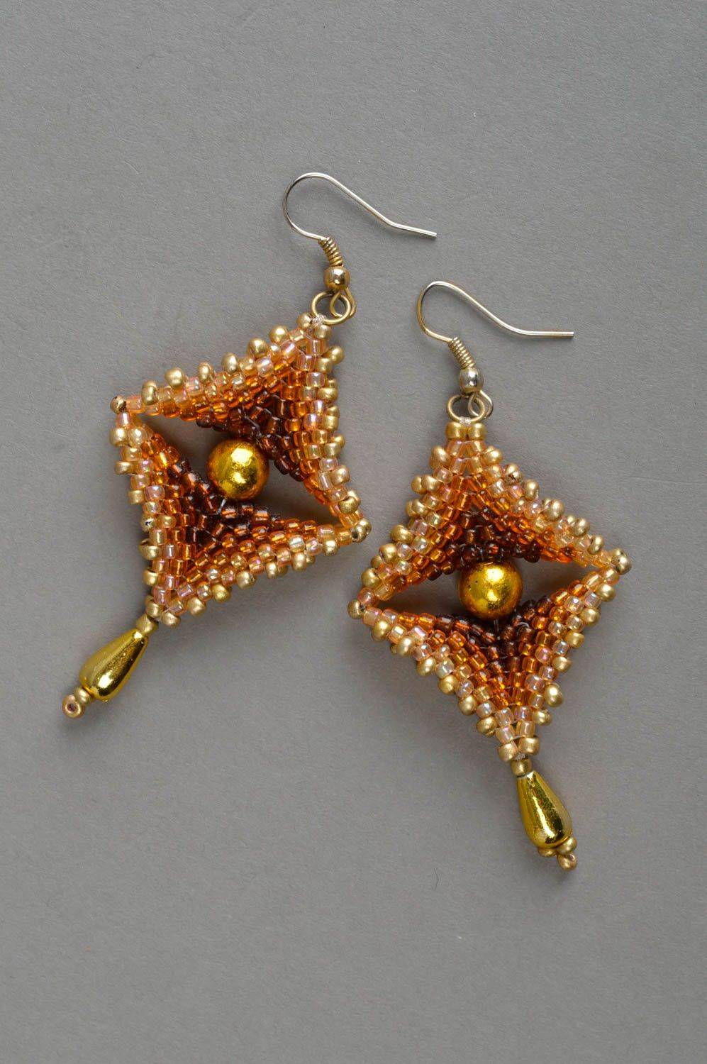 Boucles d'oreilles dorées en perles de rocaille faites main losanges femme photo 2