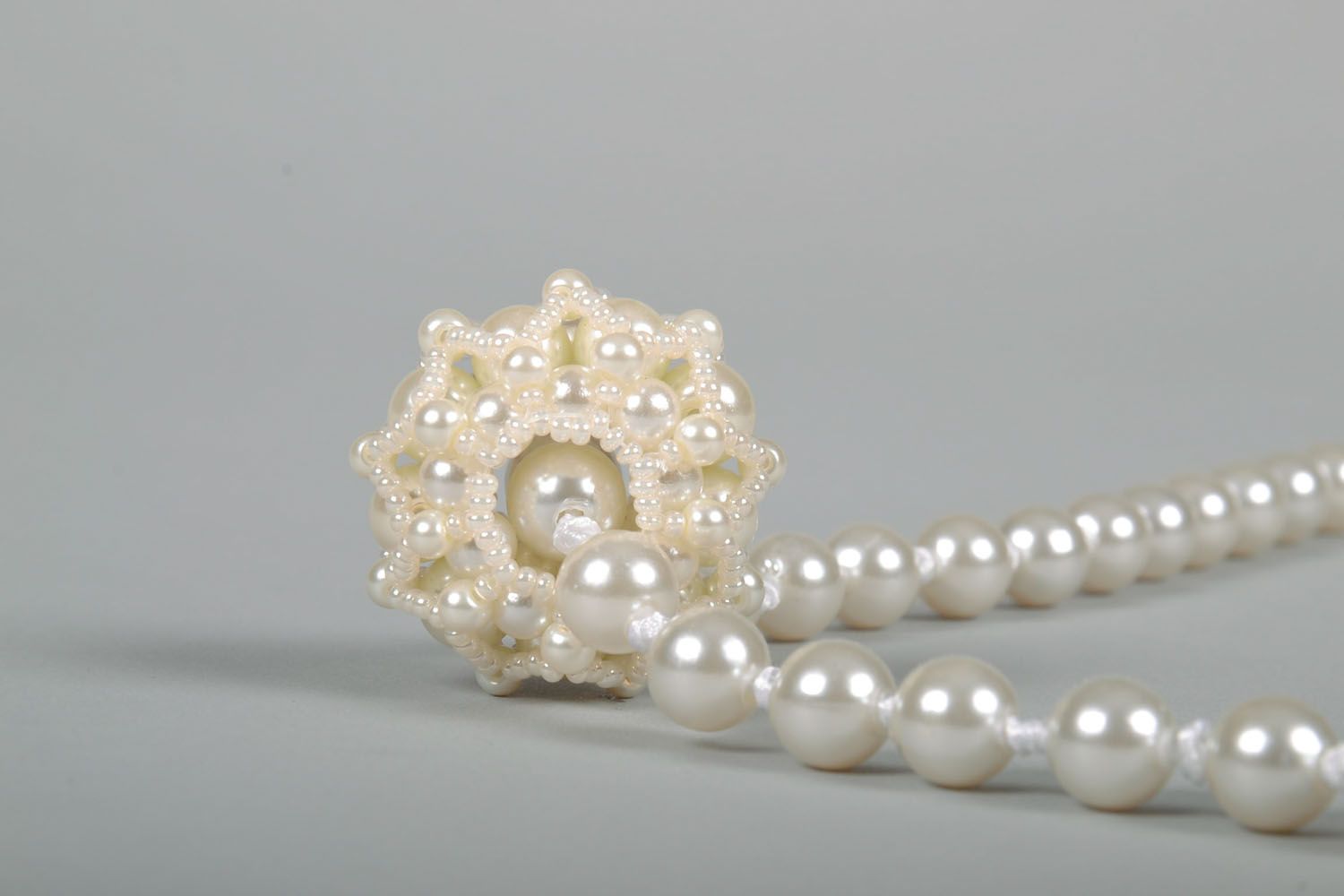 Pendentif de perles artificielles Reine de mer photo 3