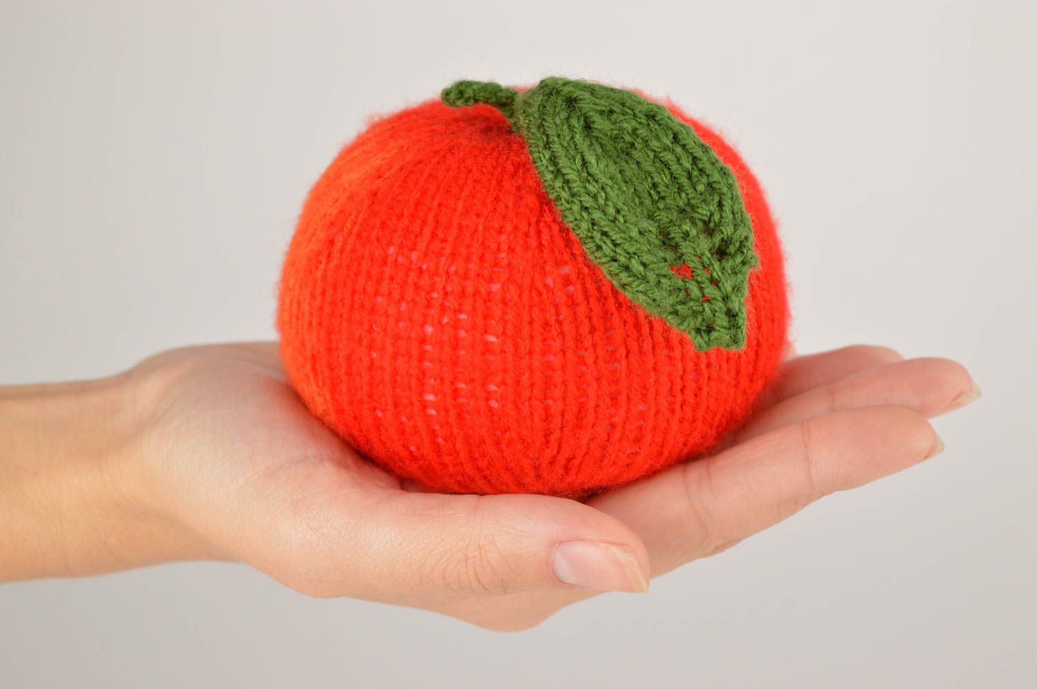 Игрушка-фрукт хэнд мэйд мягкая игрушка вязаный фрукт красное яблоко красивое фото 5