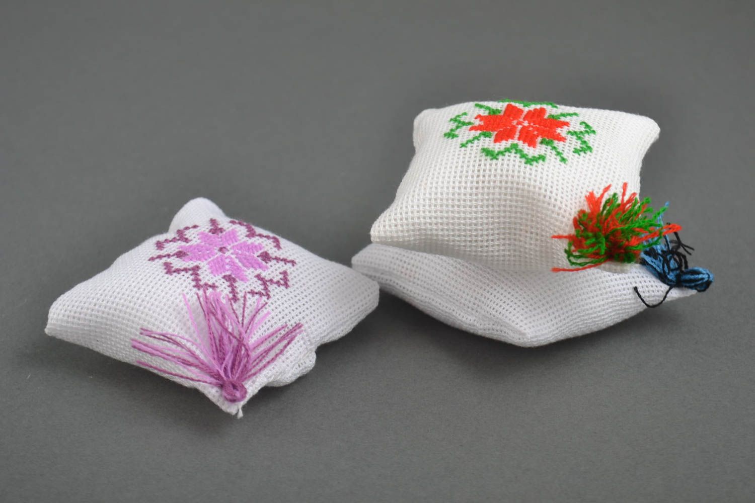 Alfileteros de tela hechos a mano almohadilla para agujas elementos decorativos foto 5