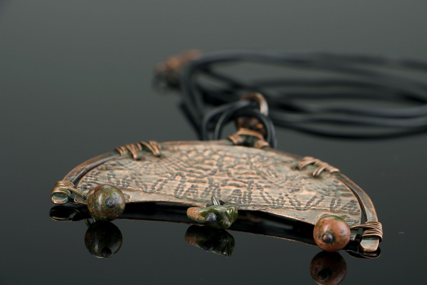 Copper pendant with unakite photo 1