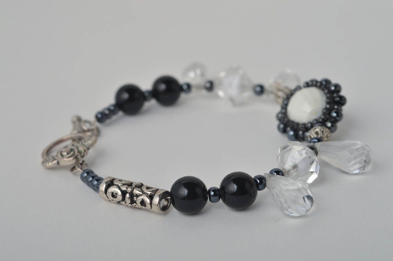 Black and transparent beads tennis bracelet for a young girls photo 2