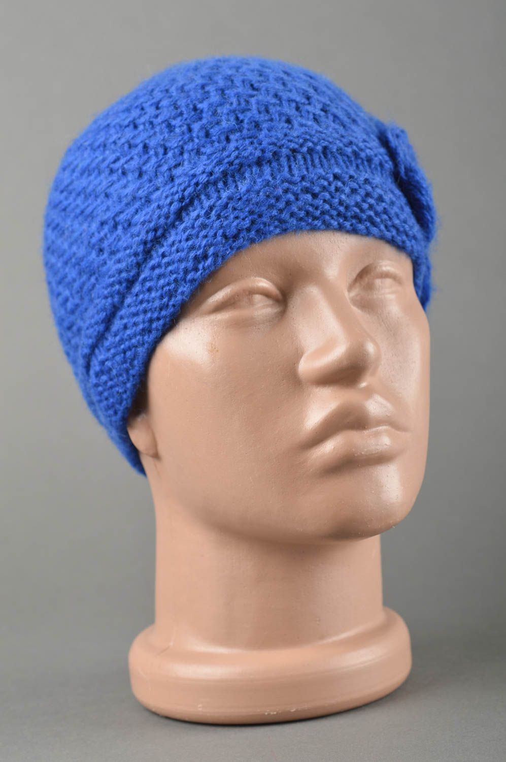 Bonnet bleu fait main Bonnet pour fille tricoté au crochet Vêtement enfant photo 1
