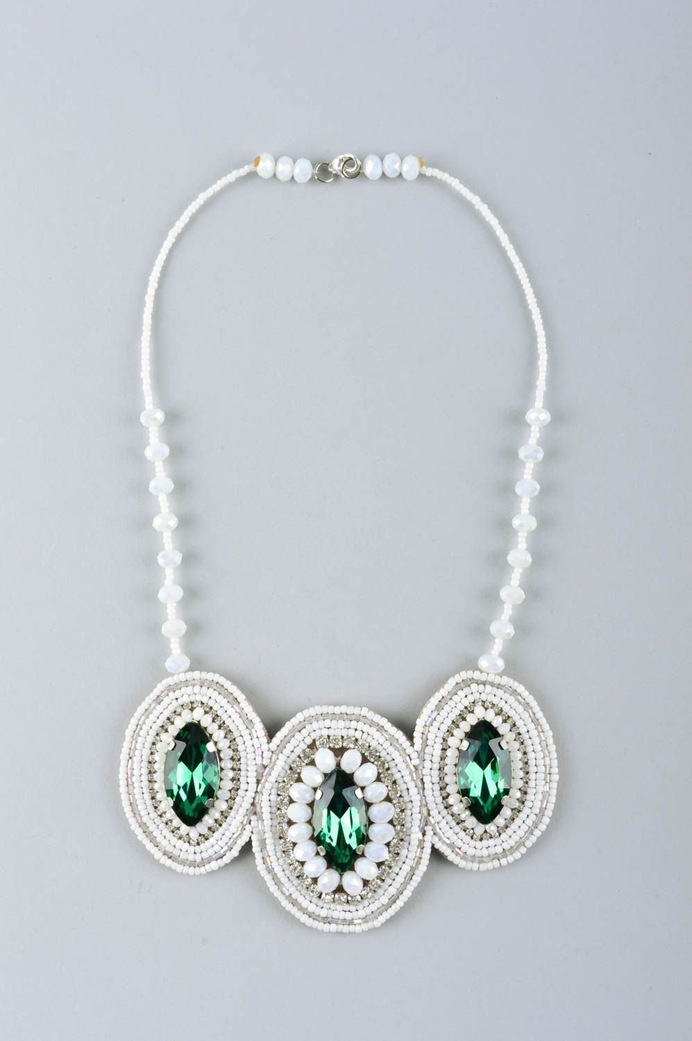 Collier design Bijou fait main Accessoire femme cuir perles de rocaille photo 2