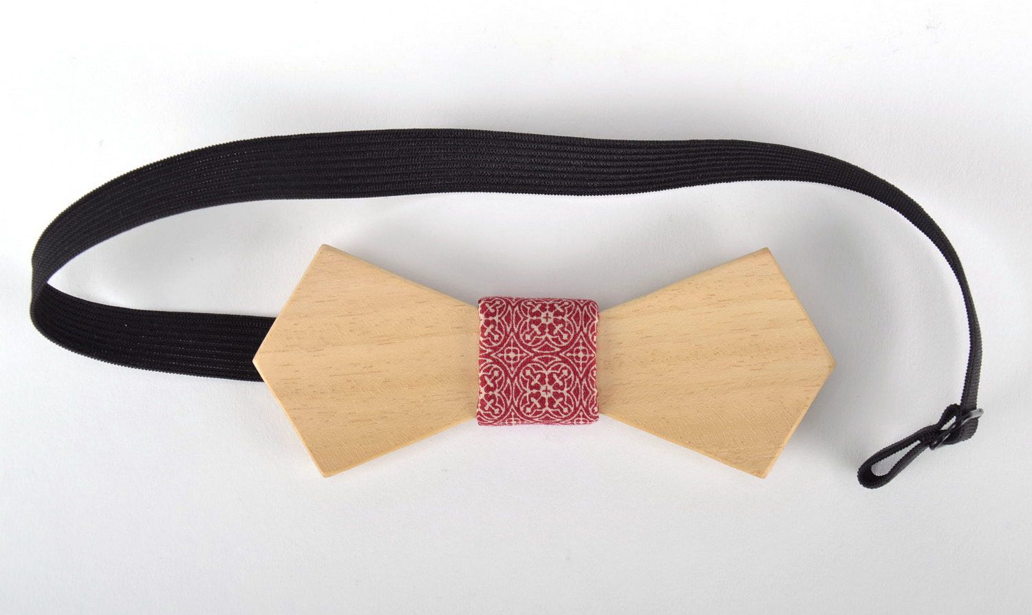 Wooden bow-tie photo 1