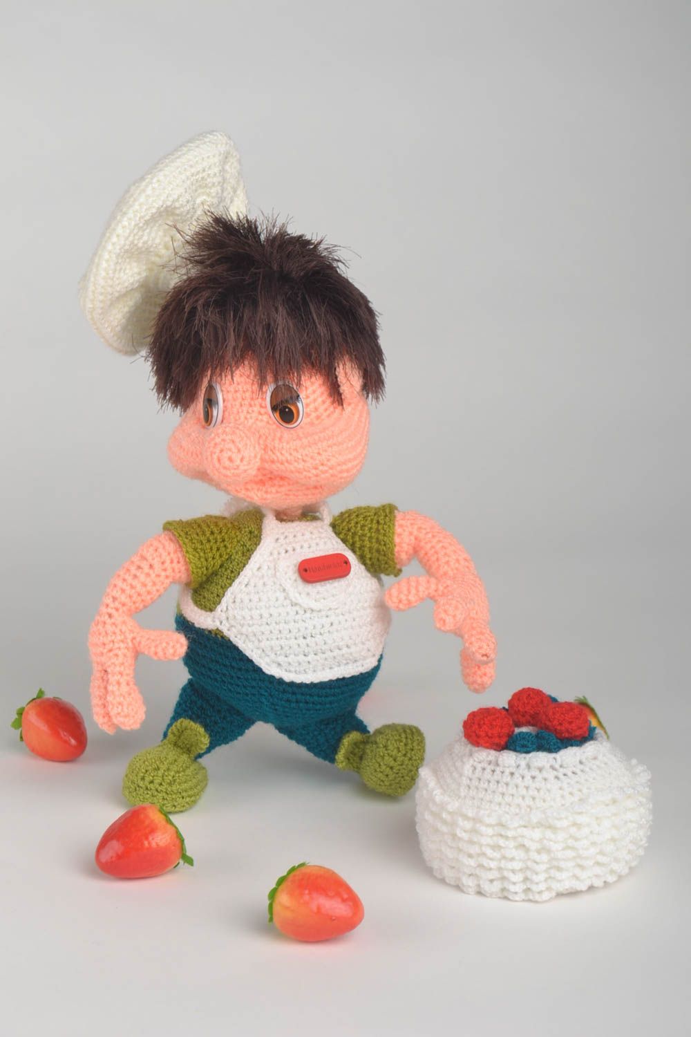 Peluche cuisinier faite main Poupée tricot original design Cadeau enfant photo 1