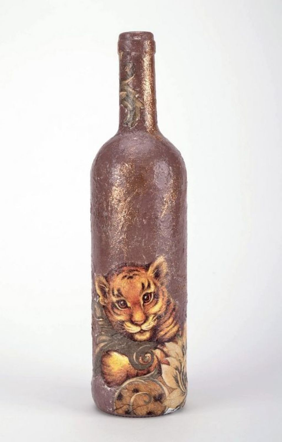 Декоративная бутылка в технике декупаж Кот фото 3
