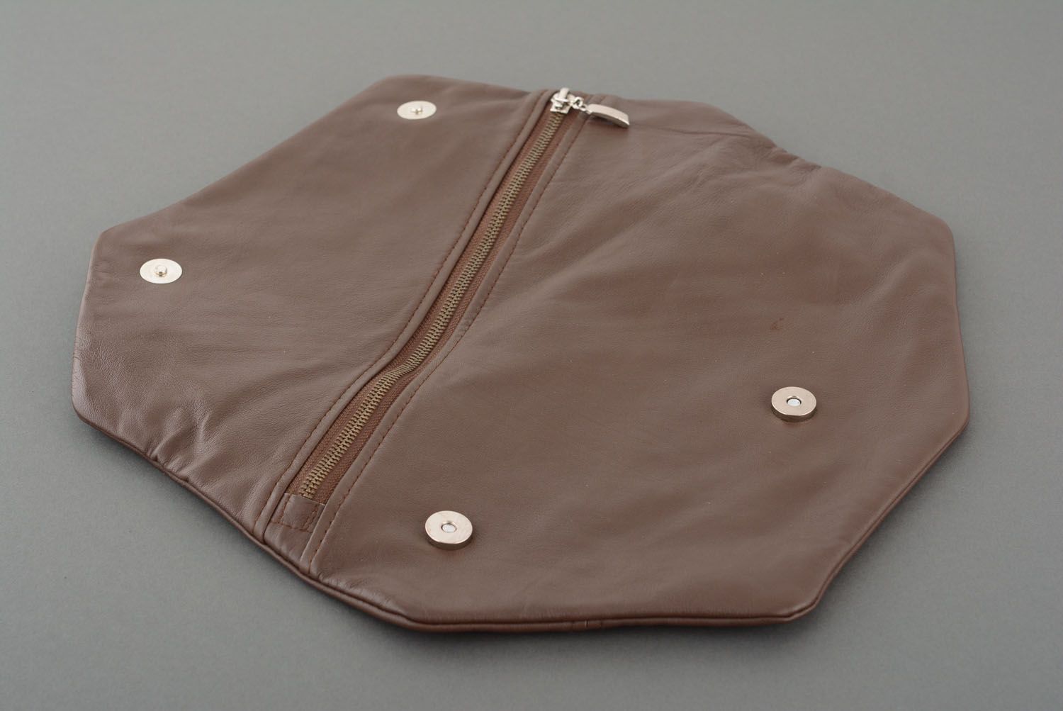 Clutch-Tasche für Damen aus Leder foto 3