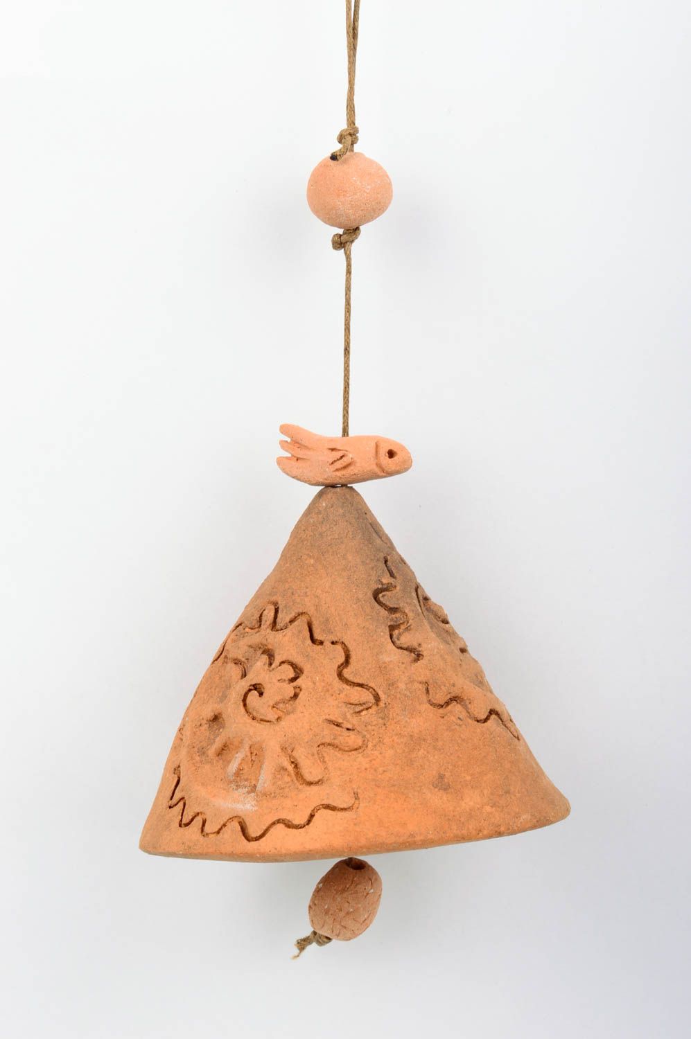 Cloche décorative à suspendre en argile faite main avec ornement originale photo 1