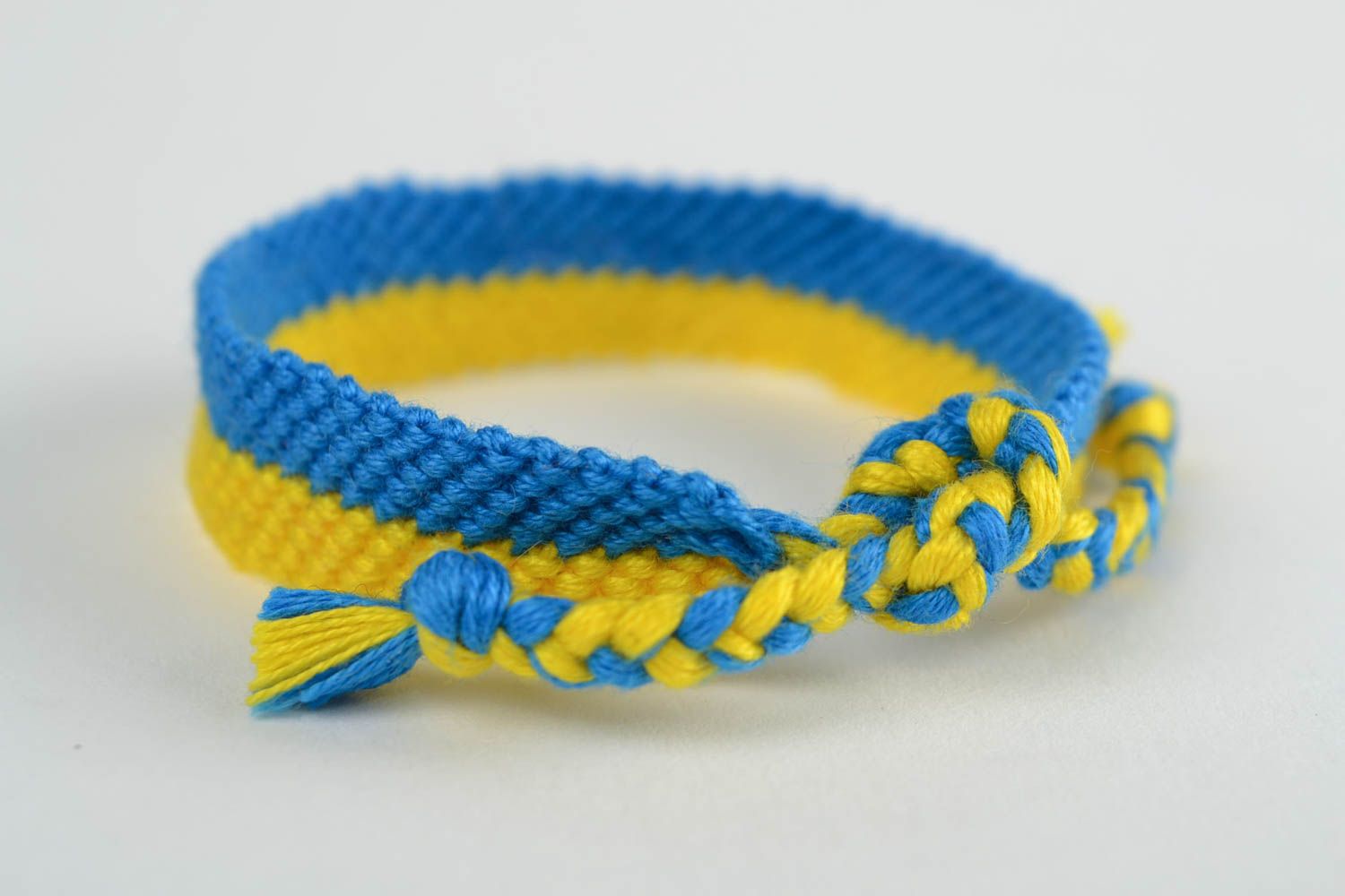 Blau gelbes geflochtenes Freundschaftsarmband aus Textil Mulinee handmade  foto 4
