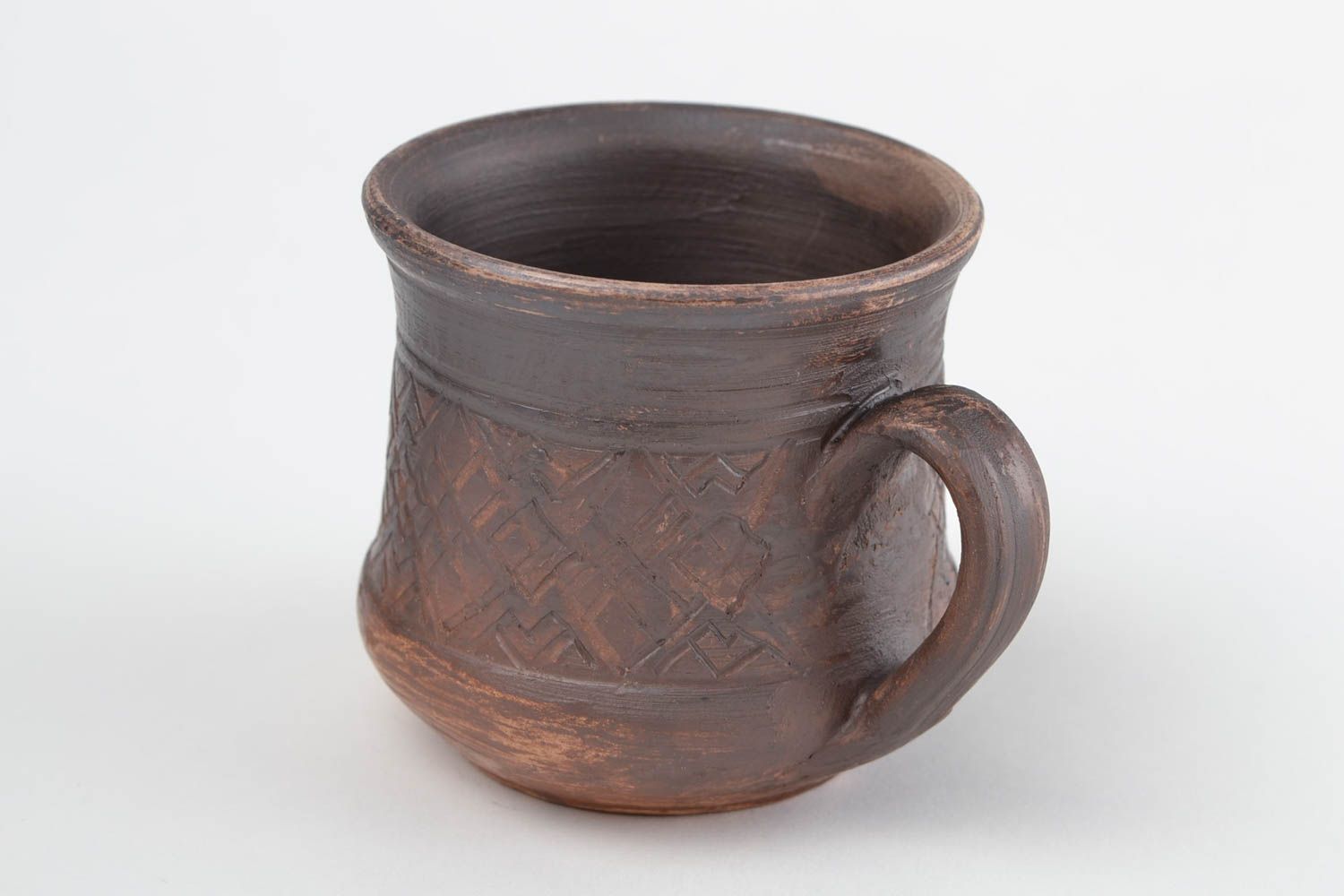 Dark-brown clay coffee cup with Celtic pattern 0,47 lb photo 4