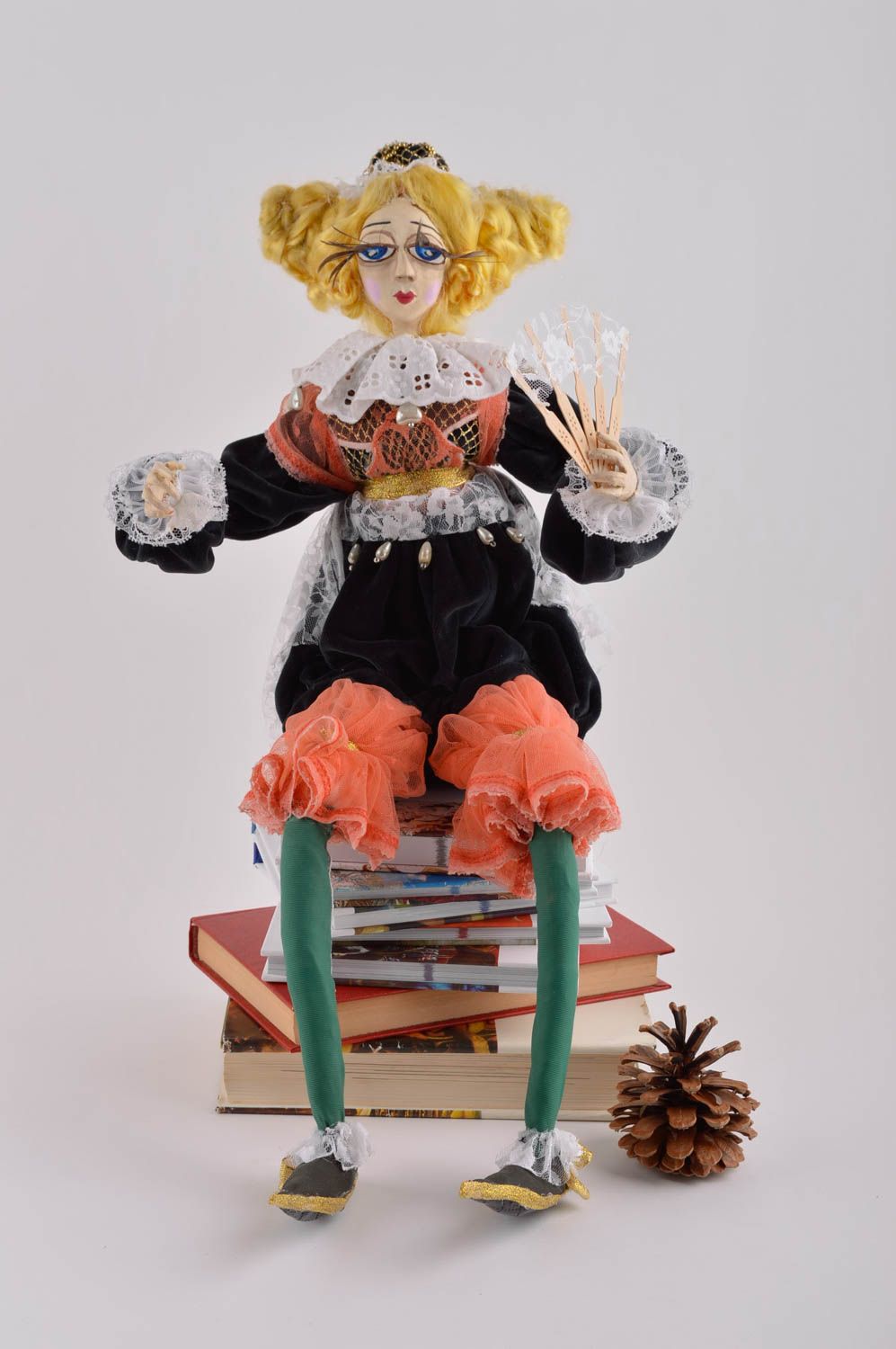 Авторская кукла ручной работы креативный подарок кукла для интерьера Виола фото 1