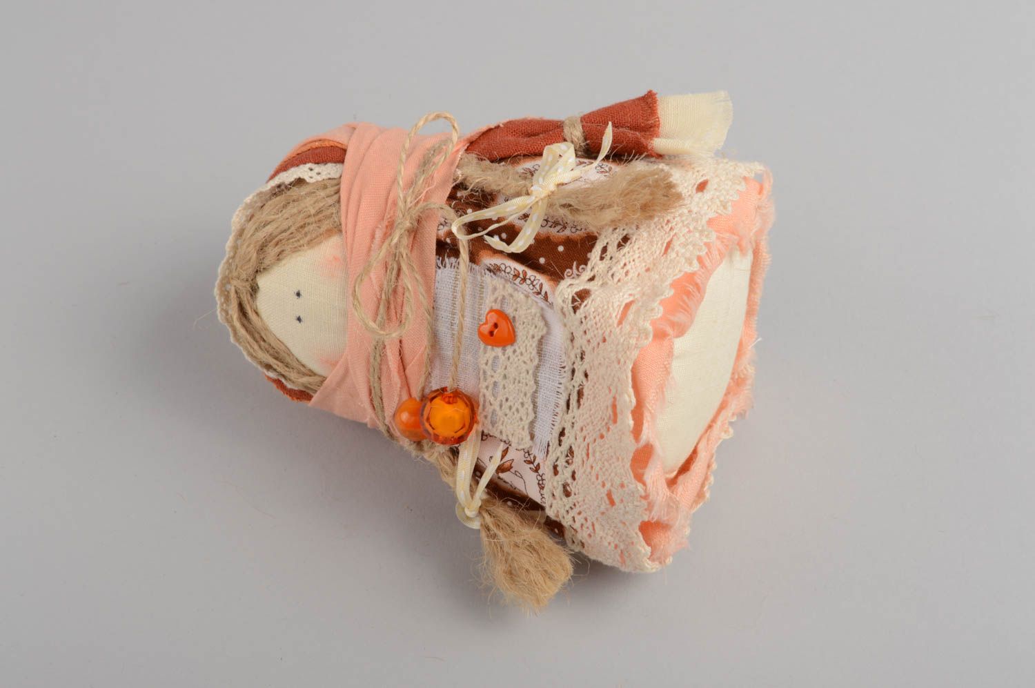 Кукла-оберег зерновушка из натуральной льняной ткани ручной работы в этно-стиле фото 4
