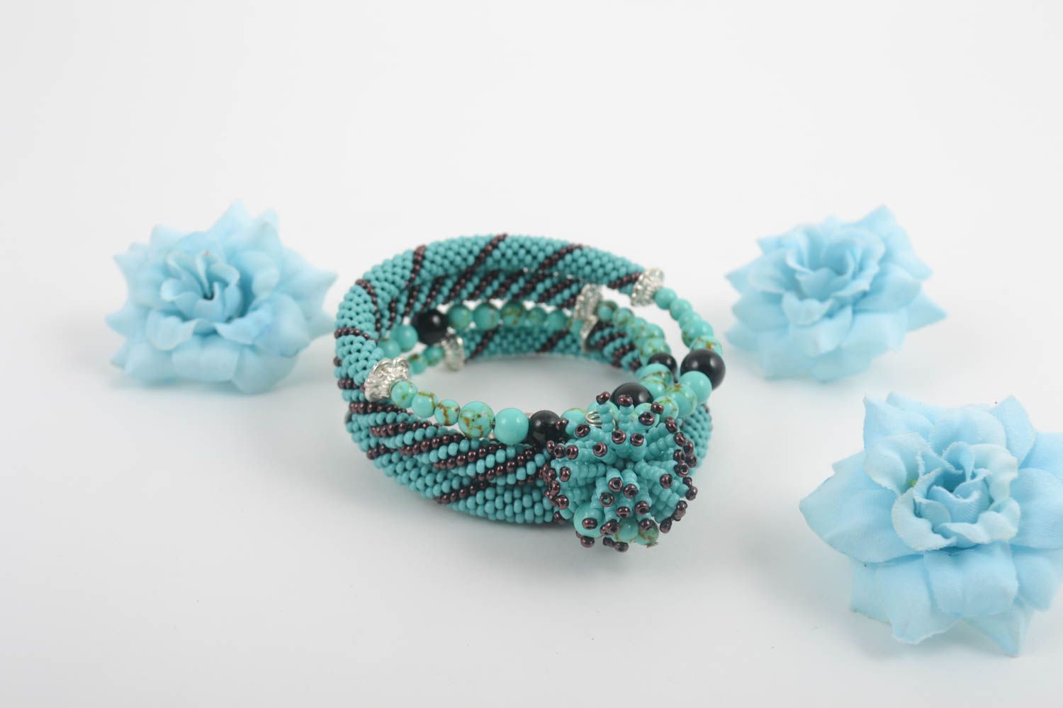 Turquoise and black beaded four-layer cord bracelet for women photo 1
