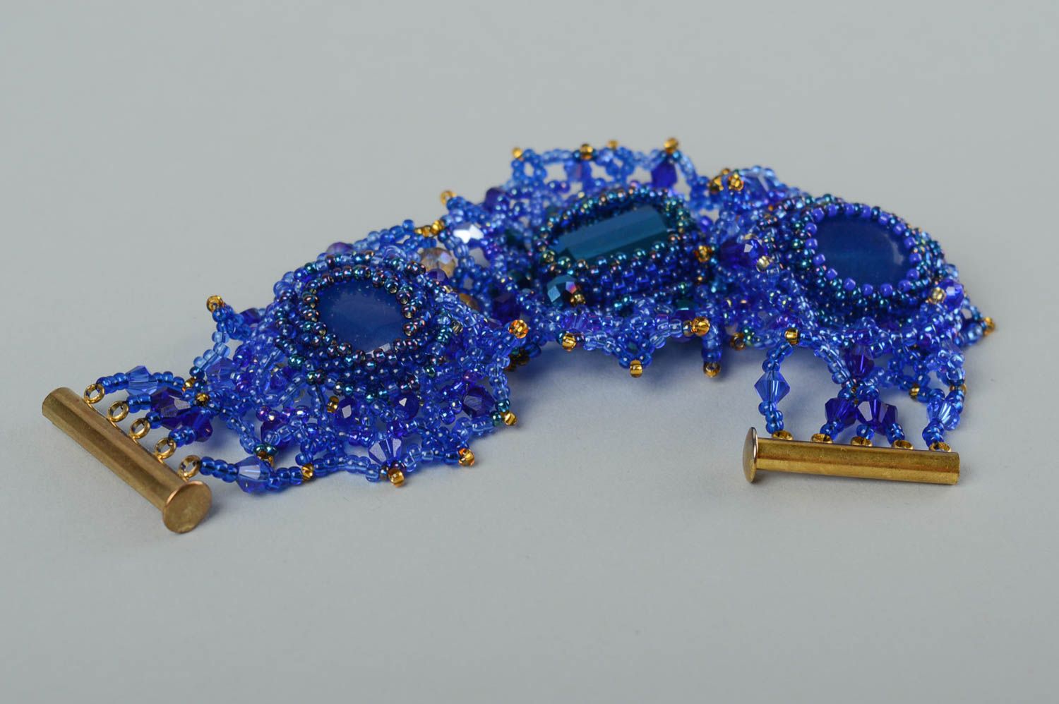 Bracelet perles rocaille Bijou fait main bleu cristal cabochon Accessoire femme photo 1