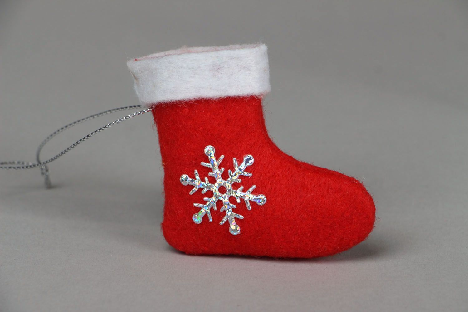 Adorno navideño de peluche en forma de bota de fieltro foto 1