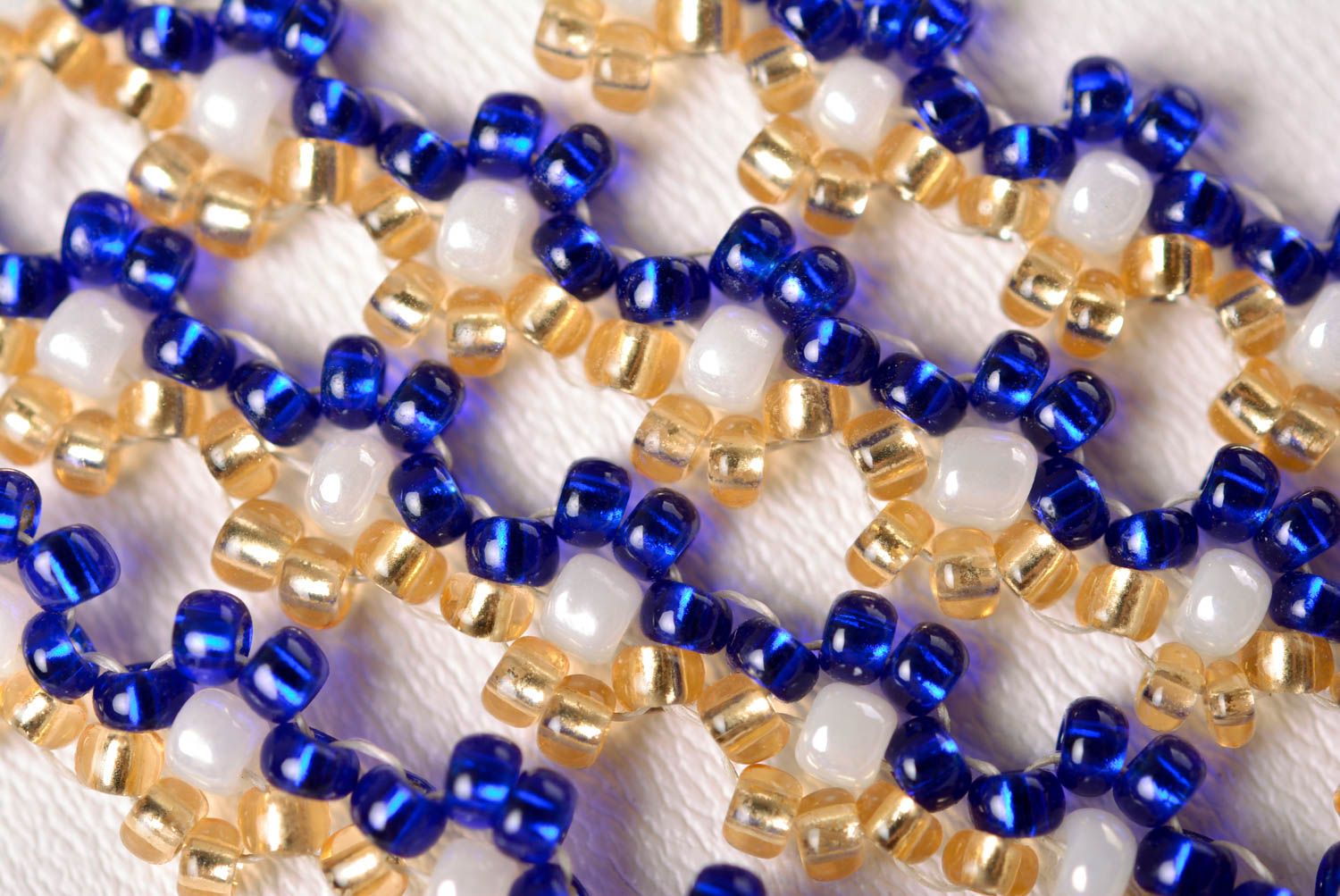 Collier perles de rocaille Bijou fait main en jaune et bleu Accessoire femme photo 3
