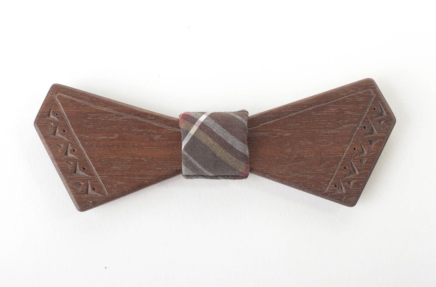 Verzierte Fliege aus Holz handmade Accessoire für Männer Krawatte Fliege foto 4