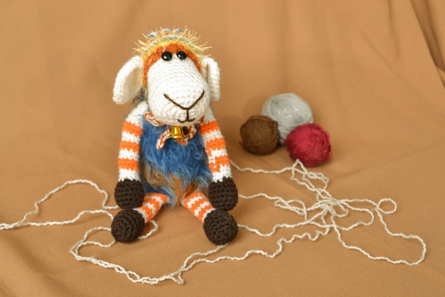 Jouet tricoté au crochet Mouton en bonnet  photo 5