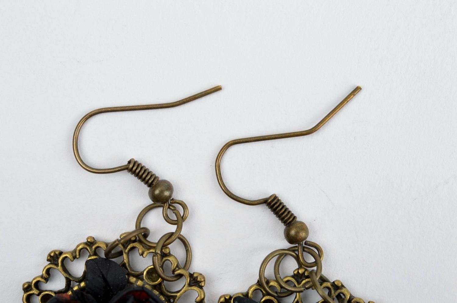Schwarz rote Blumen Ohrringe handmade Polymer Schmuck Accessoire für Frauen foto 4