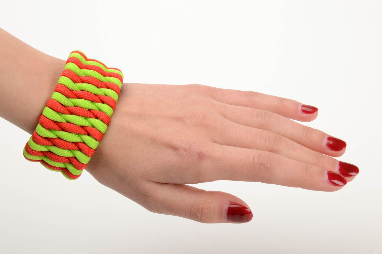 Buntes geflochtenes breites Paracord Armband handmade mit Klickverschluss unisex foto 5