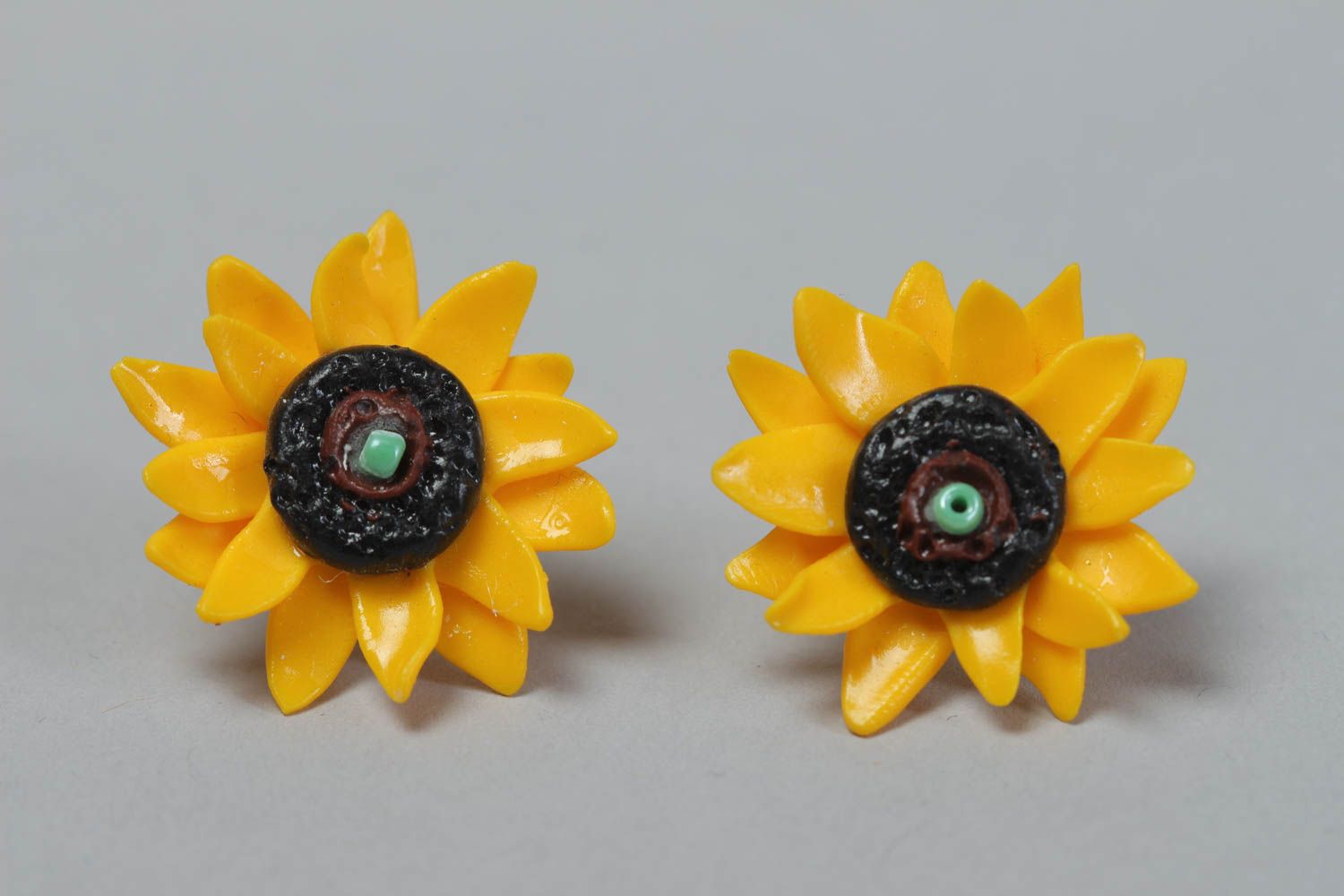 Unusual handmade plastic flower stud earrings designer jewelry gifts for girls photo 2