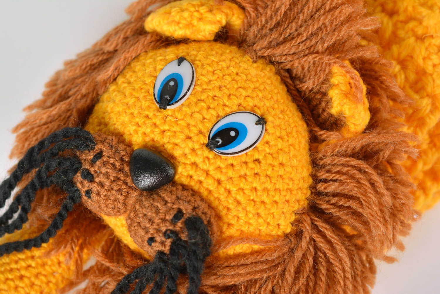 Écharpe tricot Vêtement enfant fait main au crochet jaune lion Cadeau original photo 3