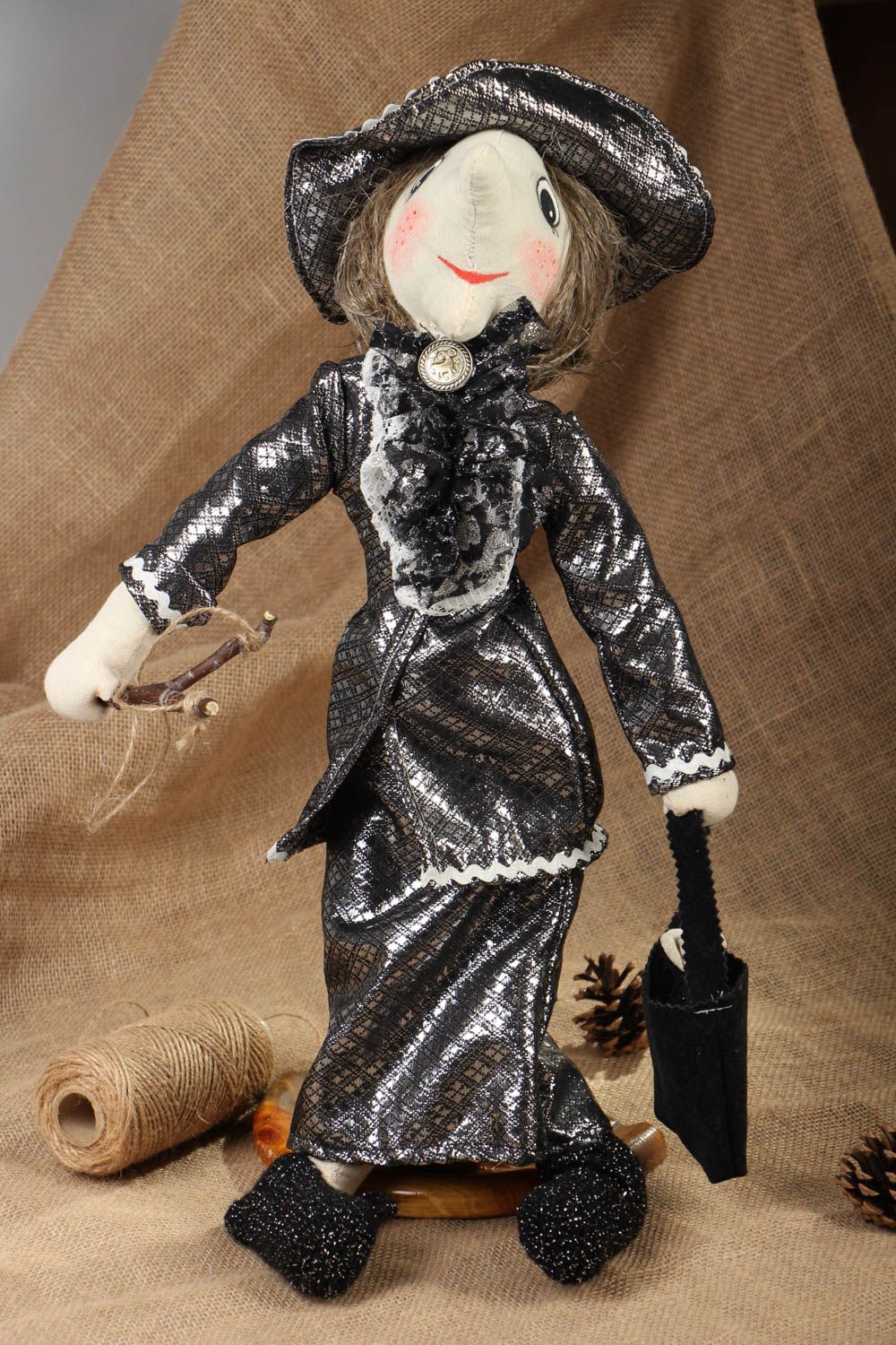 Künstlerische Puppe aus Textil Dame im gewissen Alter  foto 5