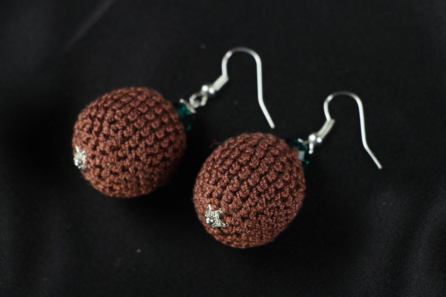 Round crocheted earrings photo 1
