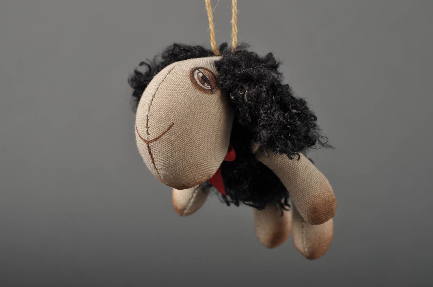 Handmade Kuscheltier Schaf bemalt Stoff Spielzeug Geschenk für Kinder klein foto 4
