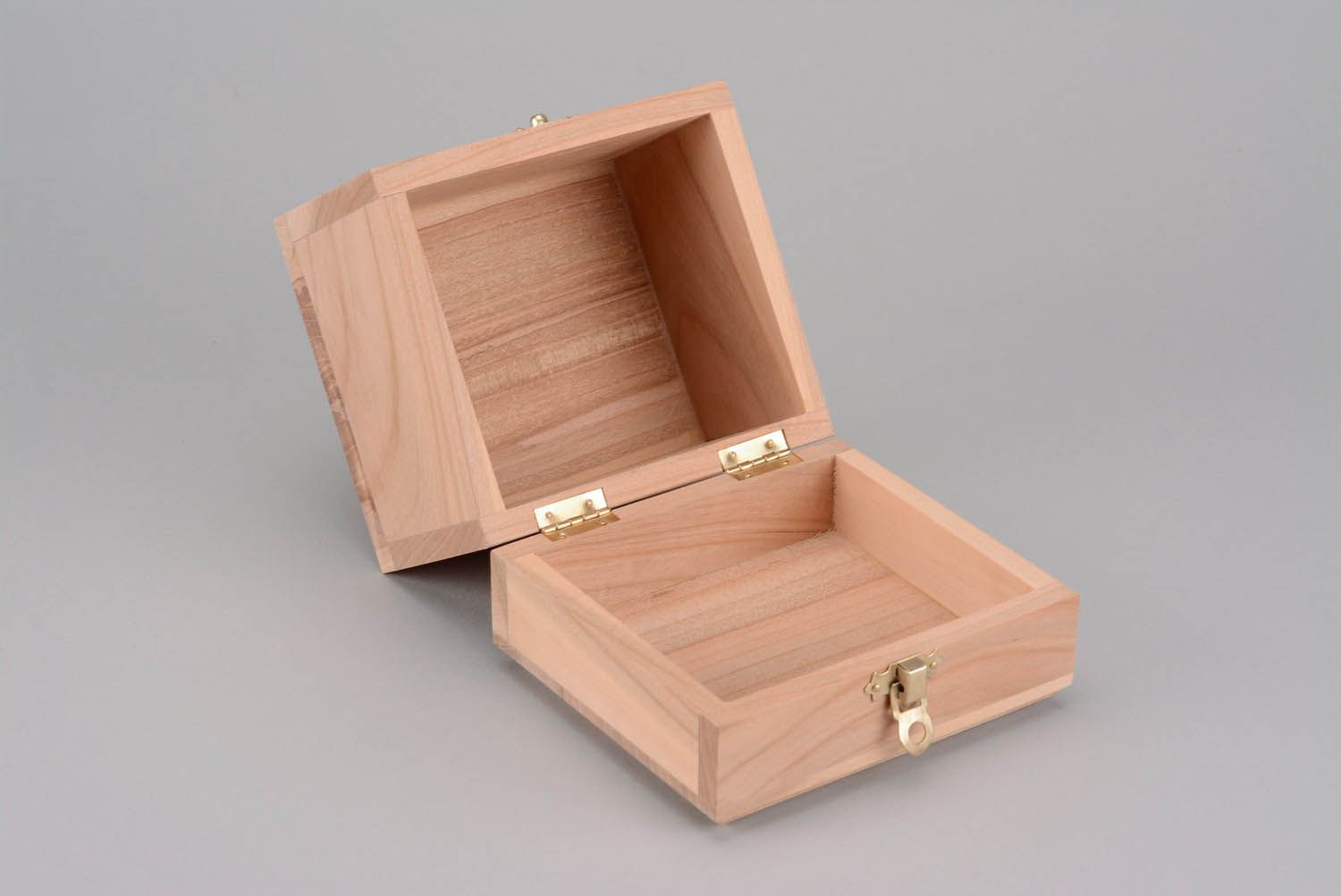 Wooden blank box with lock photo 4