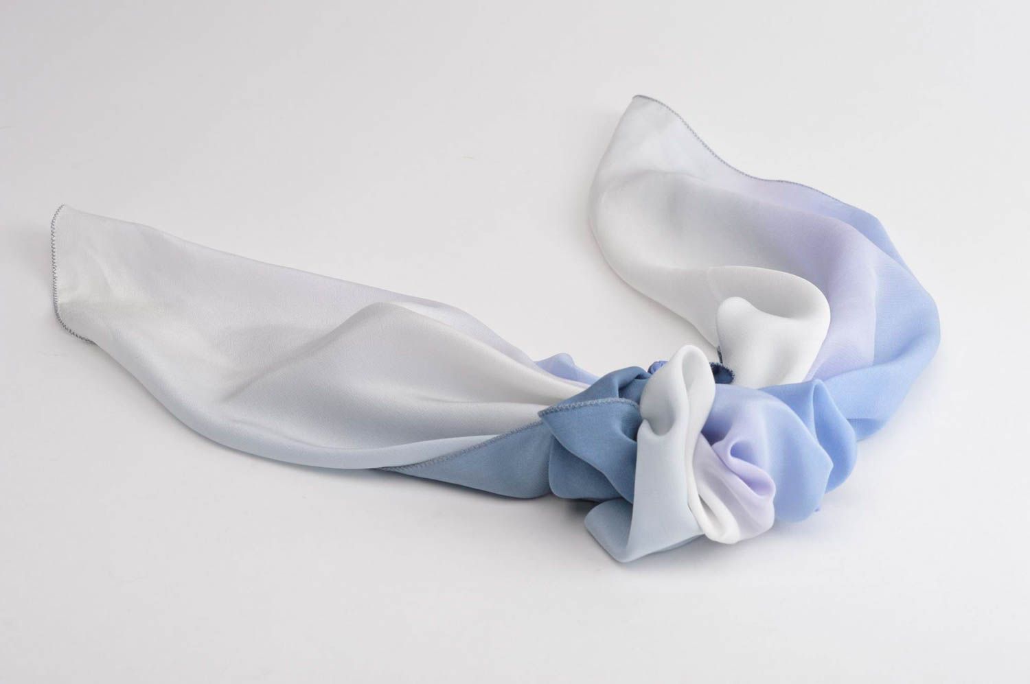 Светлый платок ручной работы платок из шелка оригинальный необычный подарок фото 4
