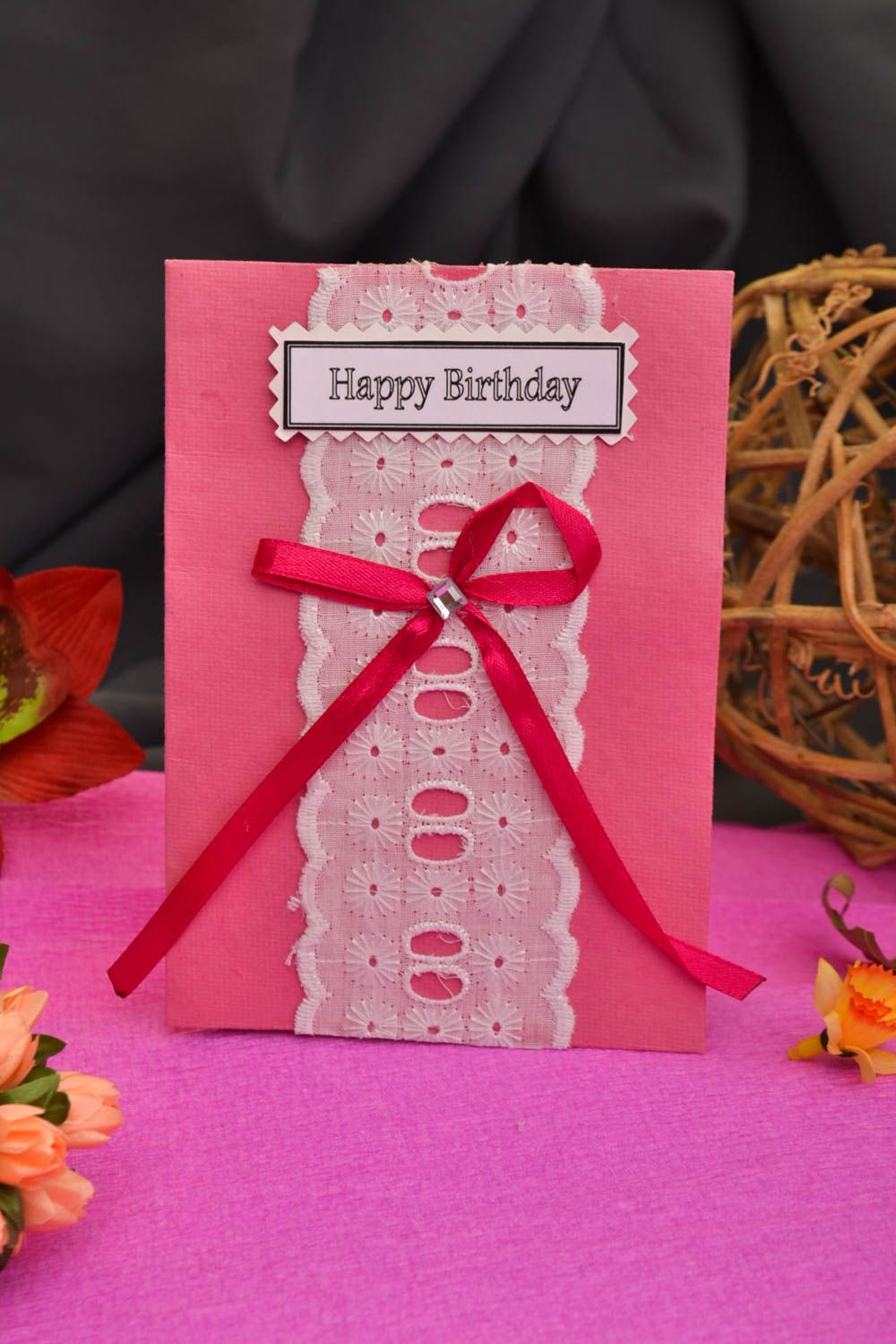 Tarjeta de felicitación regalo original postal hecha a mano rosada con lazo foto 1