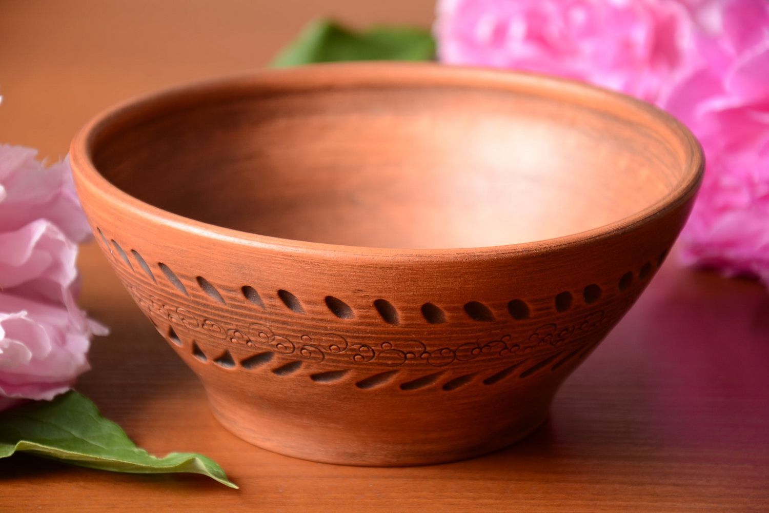 Beautiful handmade deep clay bowl with pattern 500 ml semi porcelain photo 1
