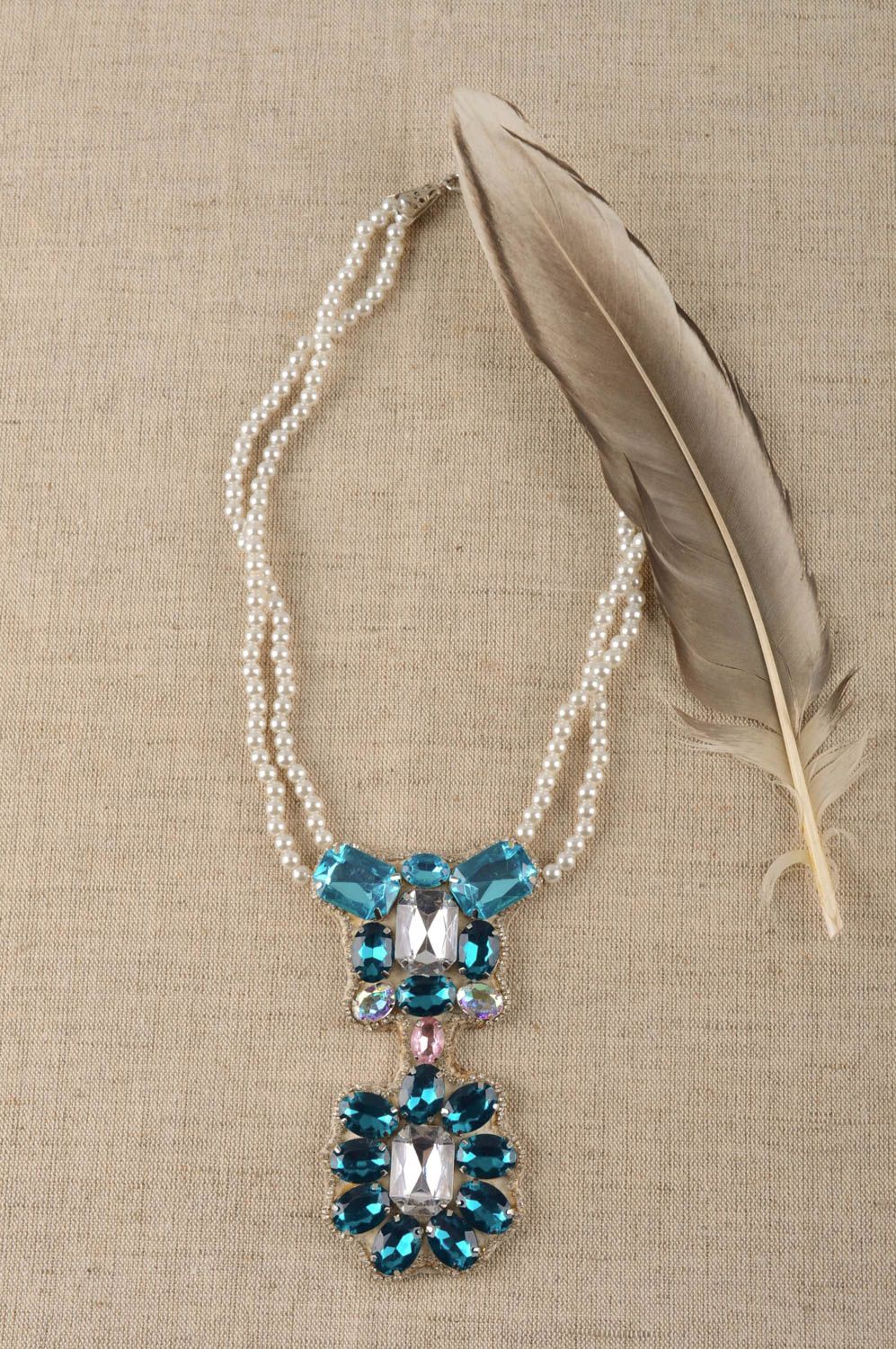 Collier en strass Bijou fait main fausses perles bleu-blanc Cadeau femme photo 1
