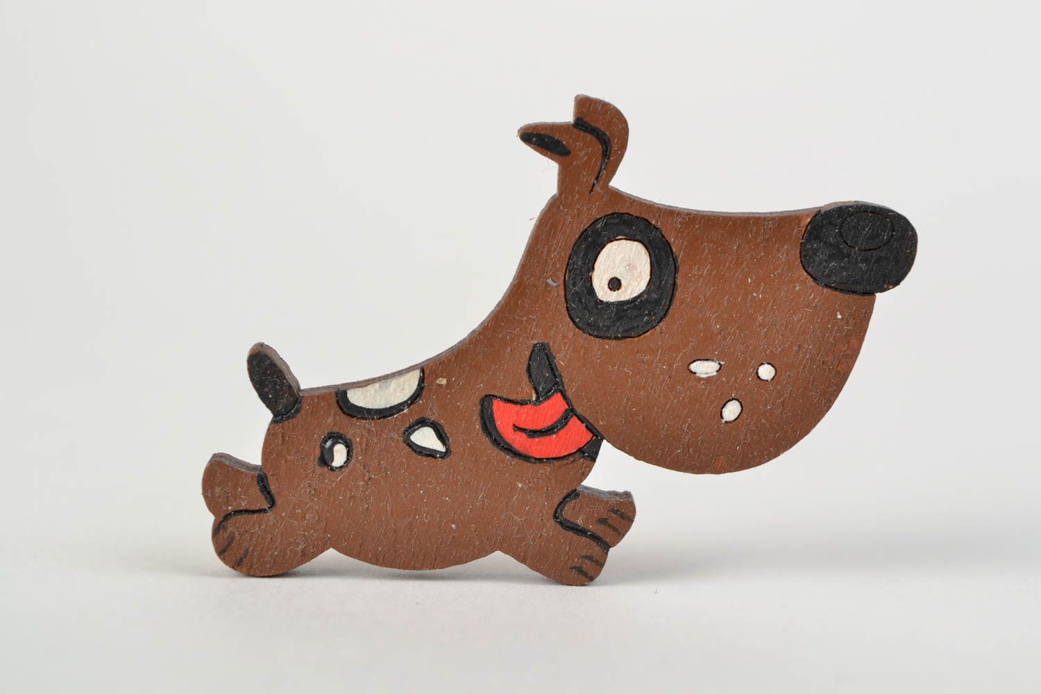 Broche de madera artesanal perro divertido marrón foto 1