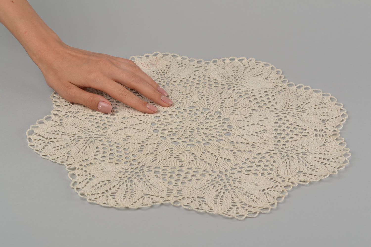 Openwork napkin handmade knitted napkin for coffee table interior ideas photo 2
