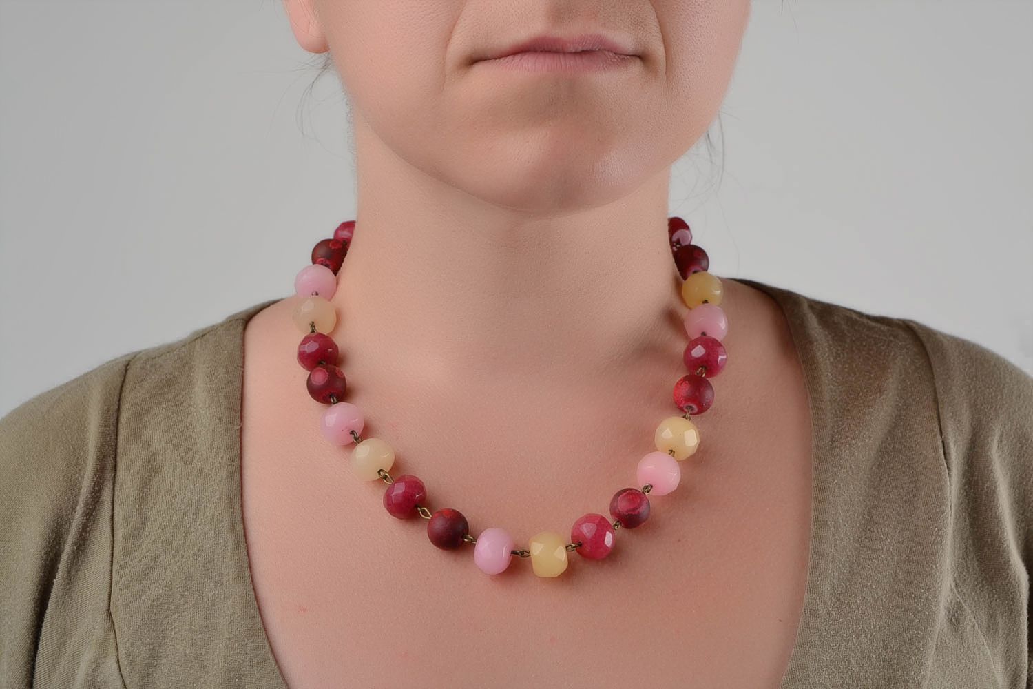 Handmade designer colorful agate coral and glass bead necklace pink and beige photo 2