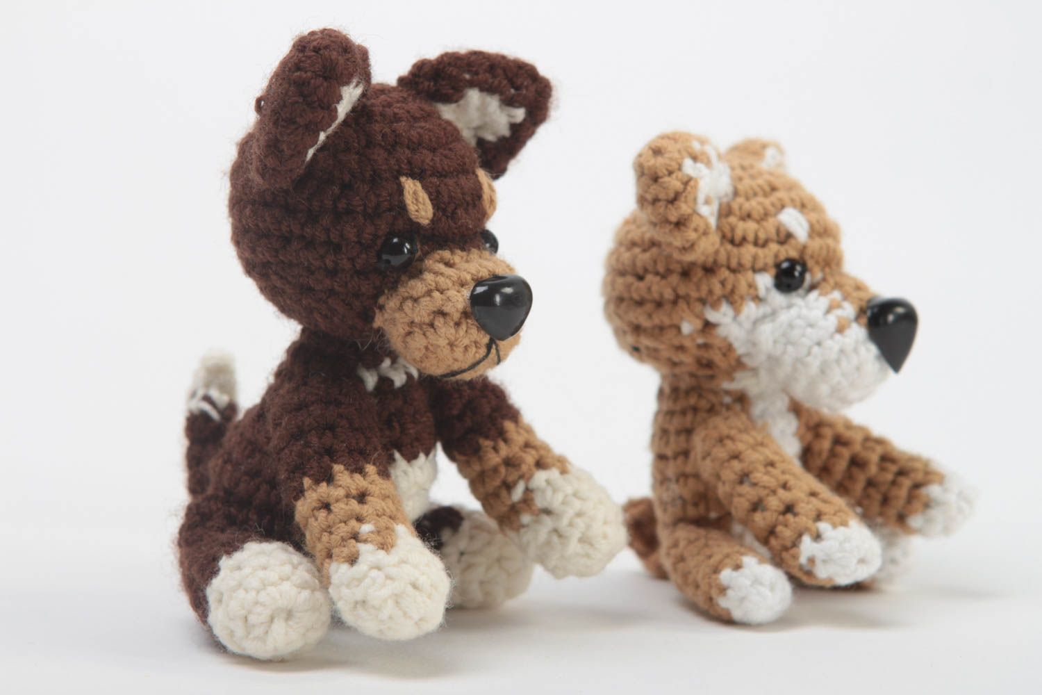 Jouets enfant Peluches animaux fait main Cadeau original deux chiens tricotés photo 2