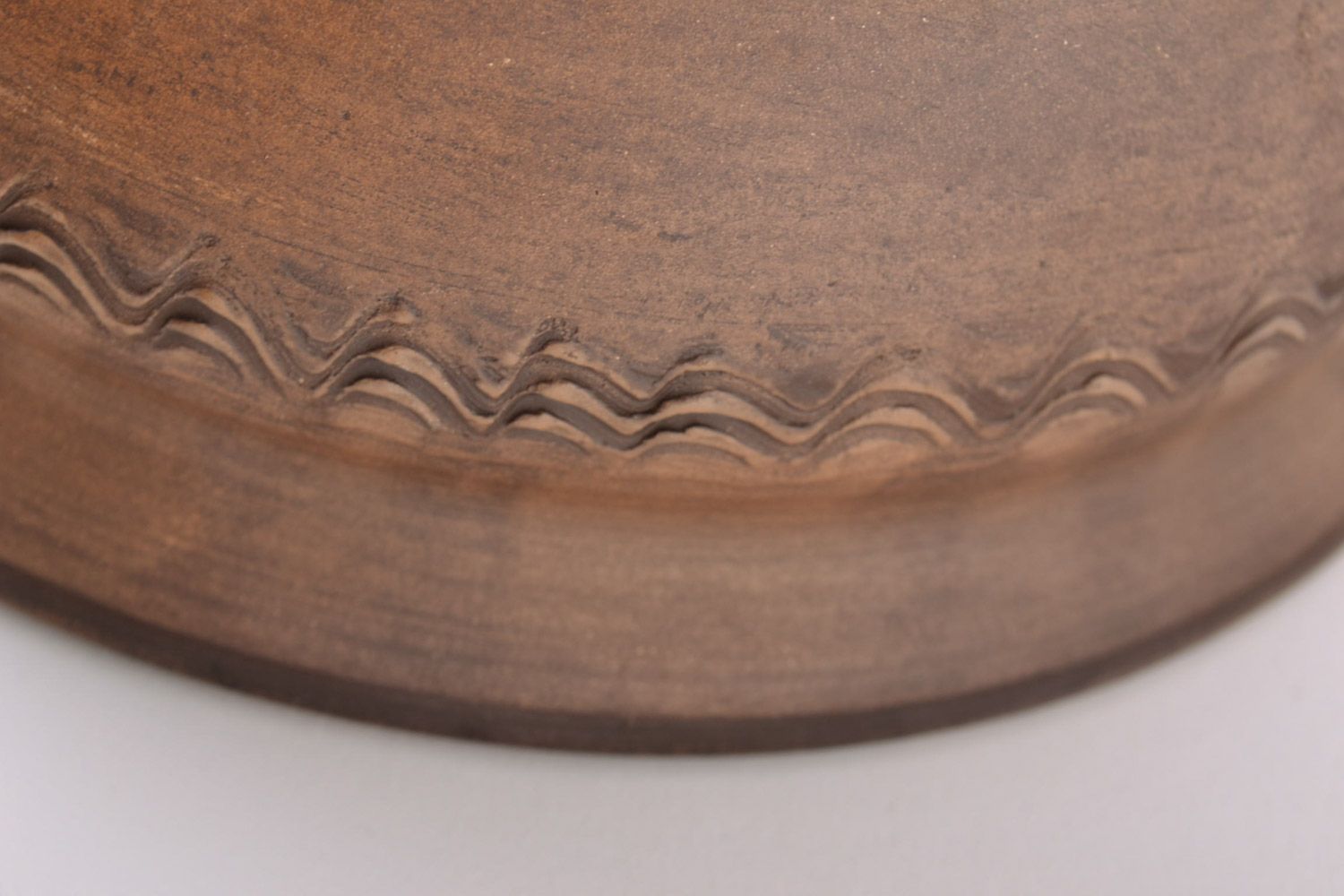 Braunes künstlerisches Geschirrset aus Ton keramische Schalen 3 Stück Handarbeit foto 5