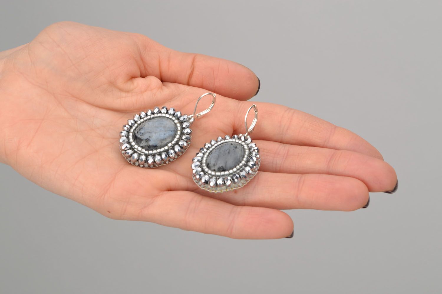 Round earrings with natural stone photo 2