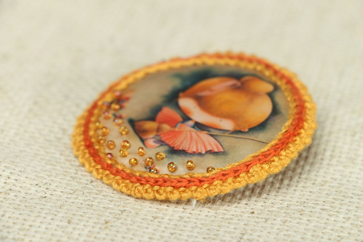 Broche textile originale faite main forme ronde bel accessoire pour fille photo 2